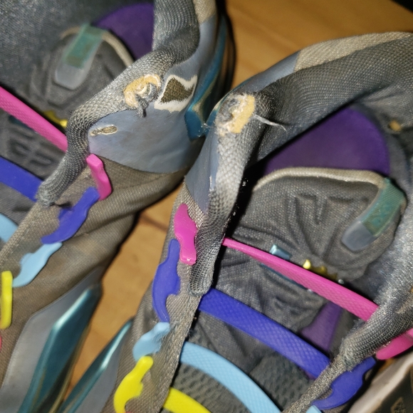 Lebron james nike teal and gray sneakers - Picture 3 of 3